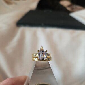 Gold with clear stones wedding ring set size 7 new and unused